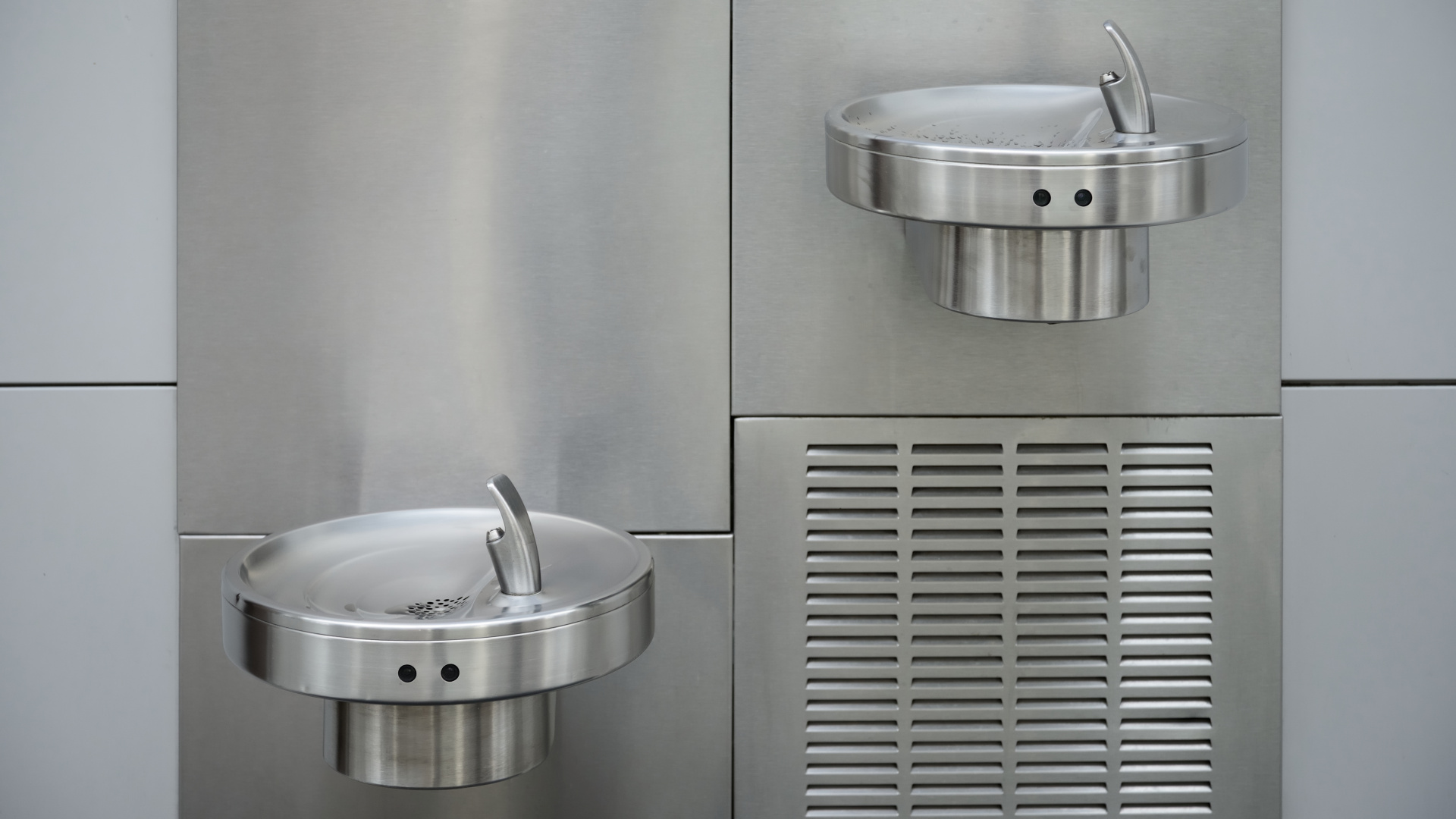How to clean commercial water fountains